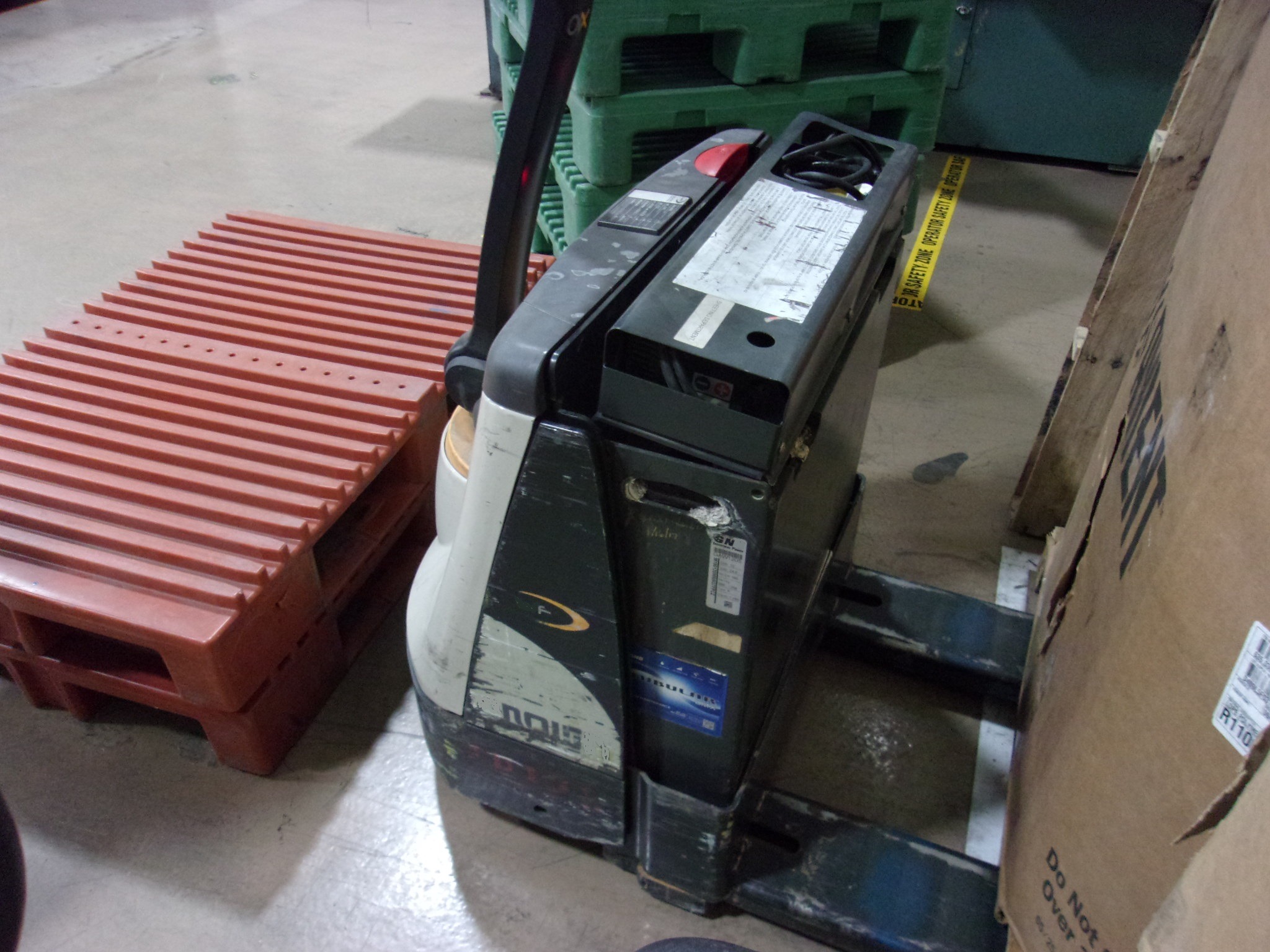 Forklift Battery Maintenance & Reconditioning Service