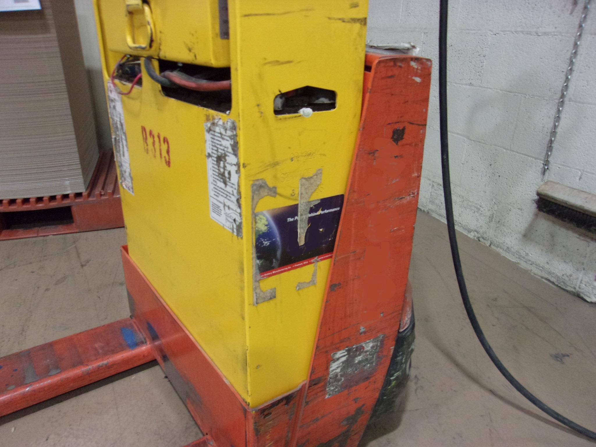Forklift Battery Maintenance & Reconditioning Service